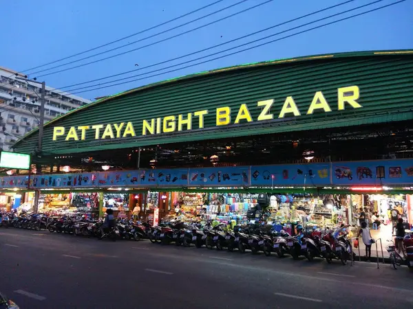 Atmosphere at Pattaya Night Bazaar Pattaya — travel photo