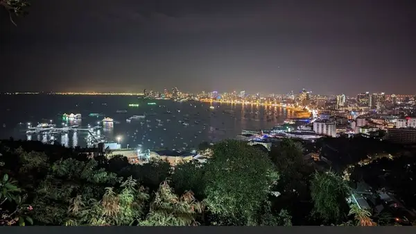 Details at Phra Tamnak Mountain Viewpoint Pattaya — travel photo