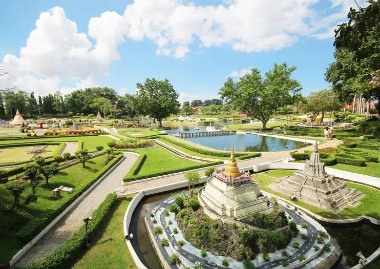Siam Elephant