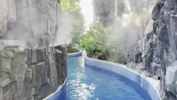 Atmosphere at Space Waterpark Pattaya — travel photo