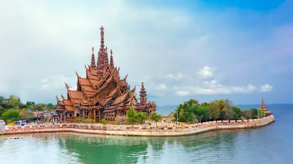Details at The Sanctuary of Truth Museum Pattaya — travel photo