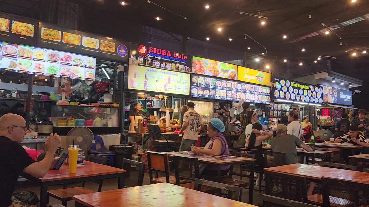 Main view at Tree Town Pattaya Night Market Pattaya — travel photo