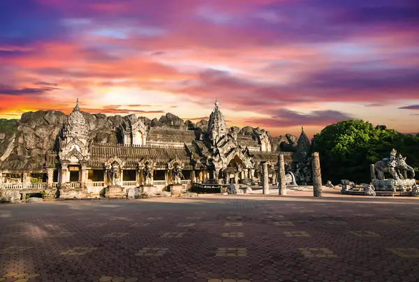 Atmosphere at Phuket FantaSea Phuket — travel photo