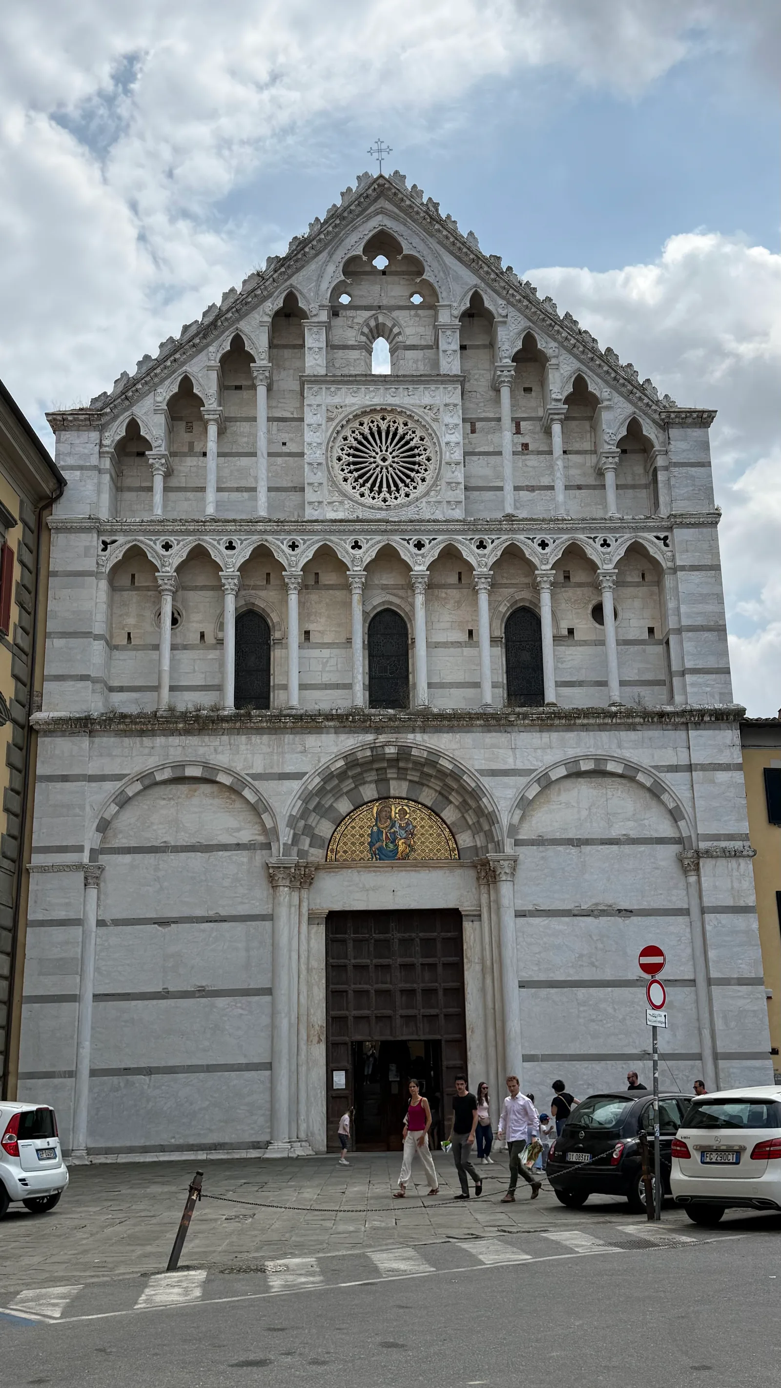 Atmosphere at Chiesa di Santa Caterina d'Alessandria Pisa — travel photo