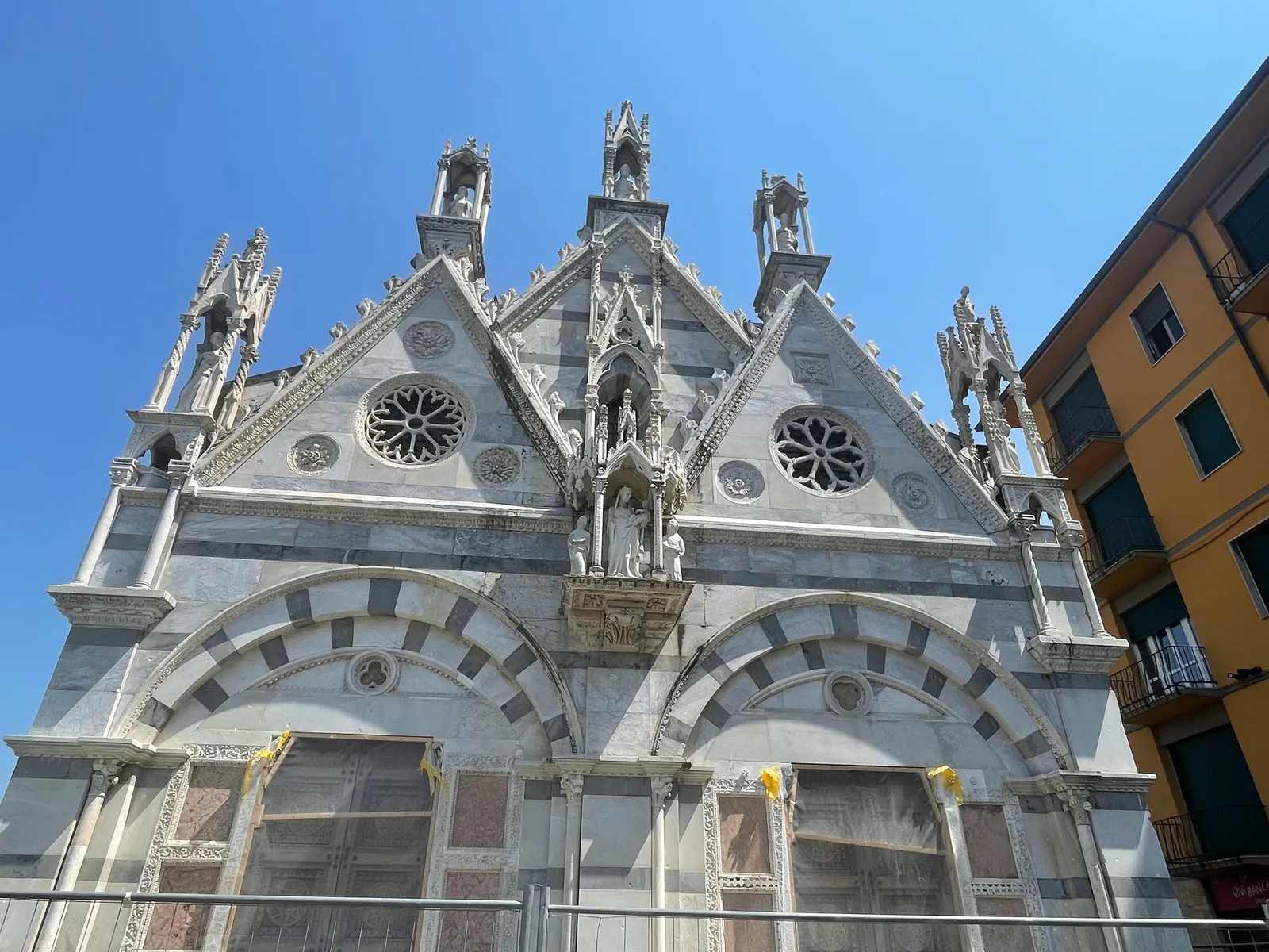 Main view at Church of Saint Mary of the Thorn Pisa — travel photo