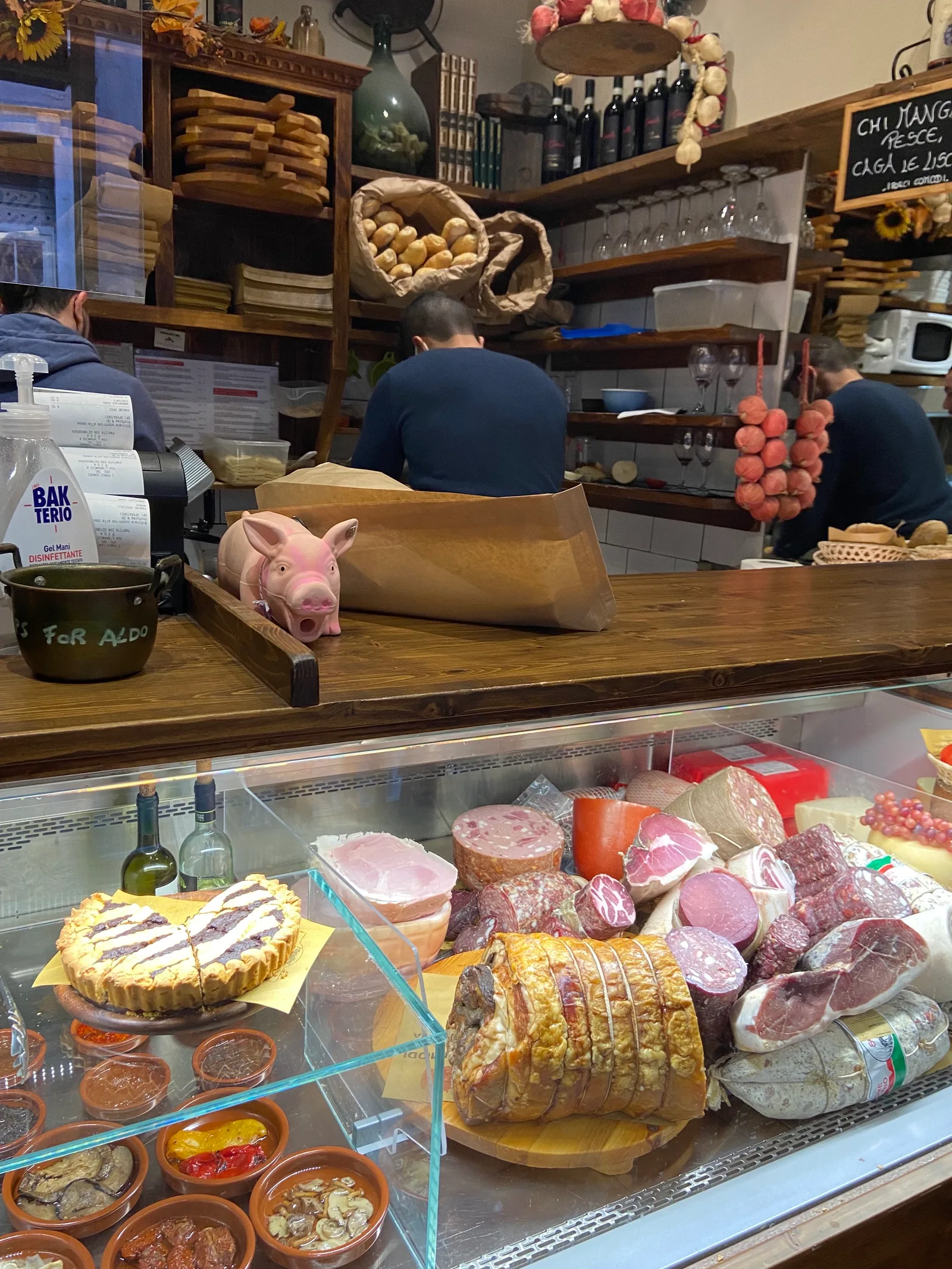 Details at I Porci Comodi Pisa — travel photo