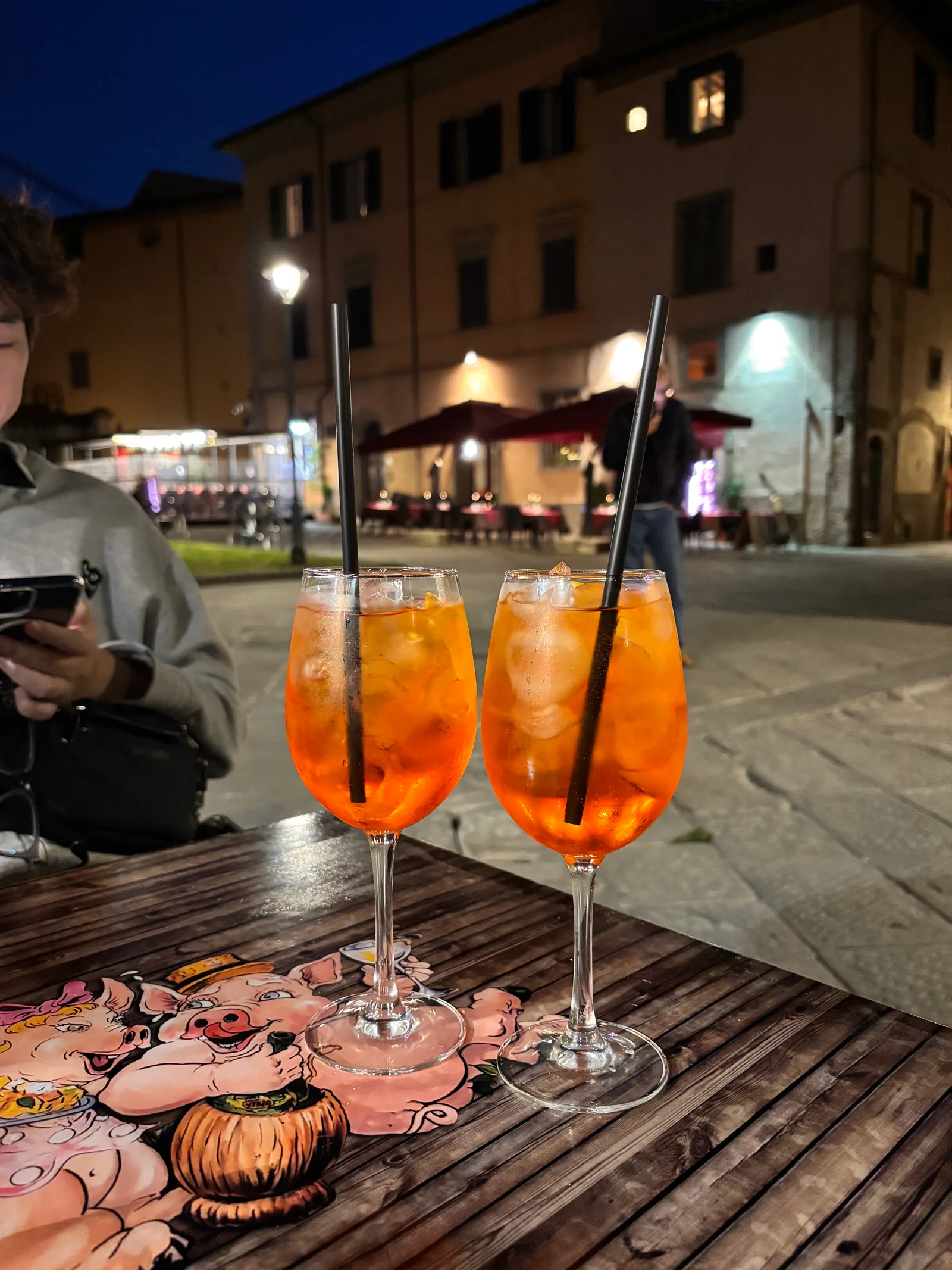 Atmosphere at I Porci Comodi Pisa — travel photo