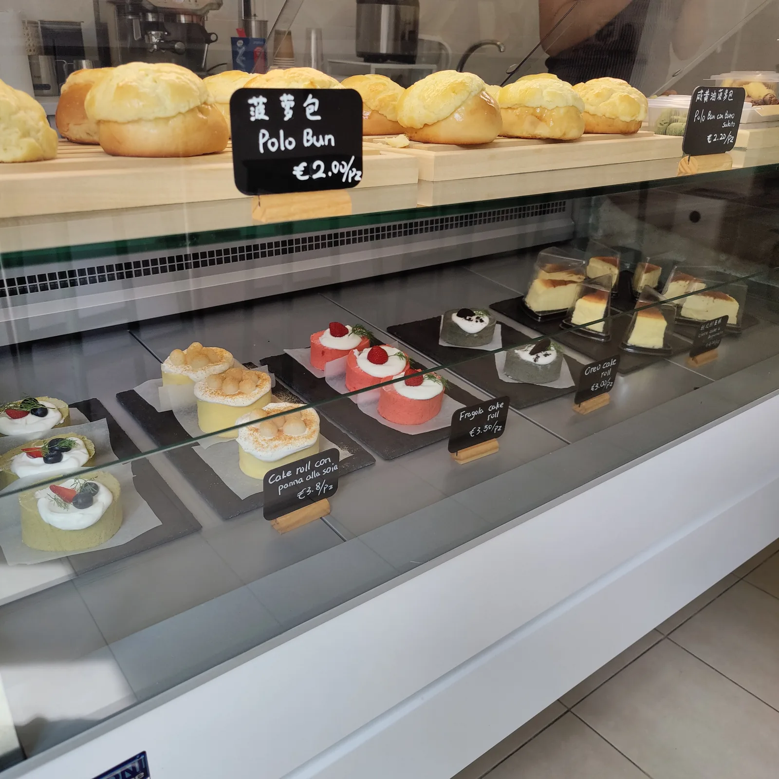 Main view at May's Pasticceria May家甜品 Pisa — travel photo