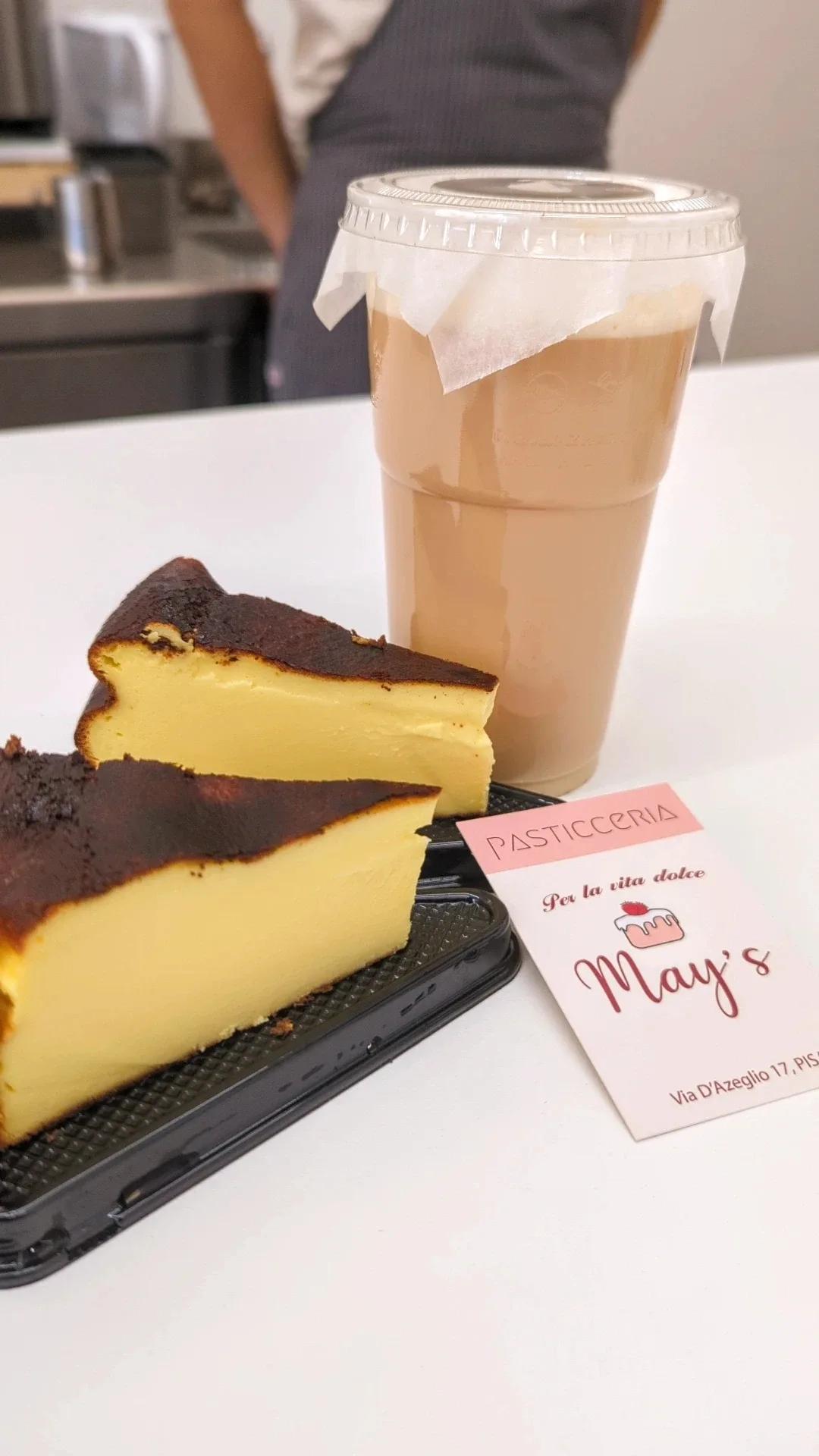 Atmosphere at May's Pasticceria May家甜品 Pisa — travel photo