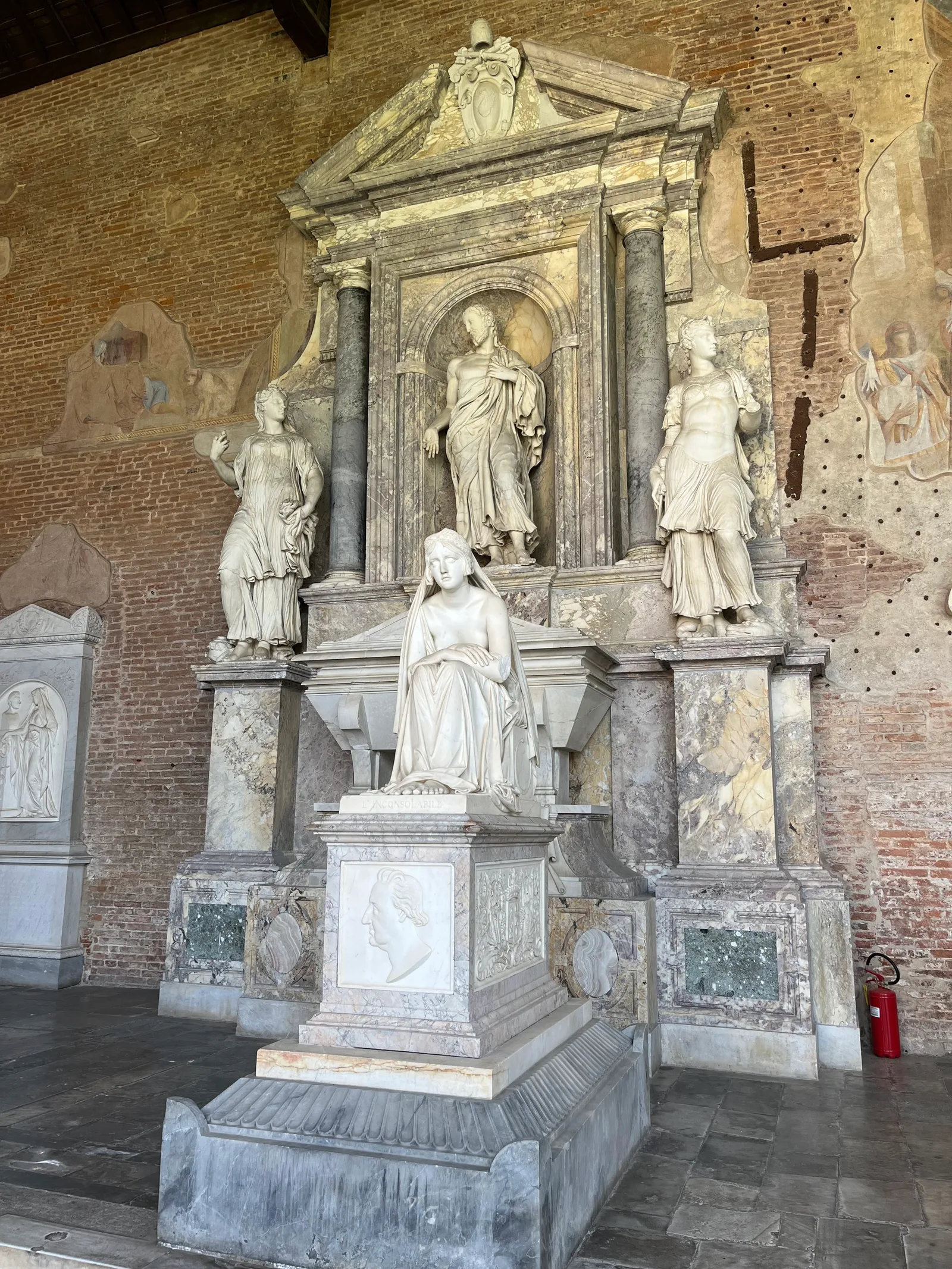 Atmosphere at Monumental Cemetery of Pisa Pisa — travel photo