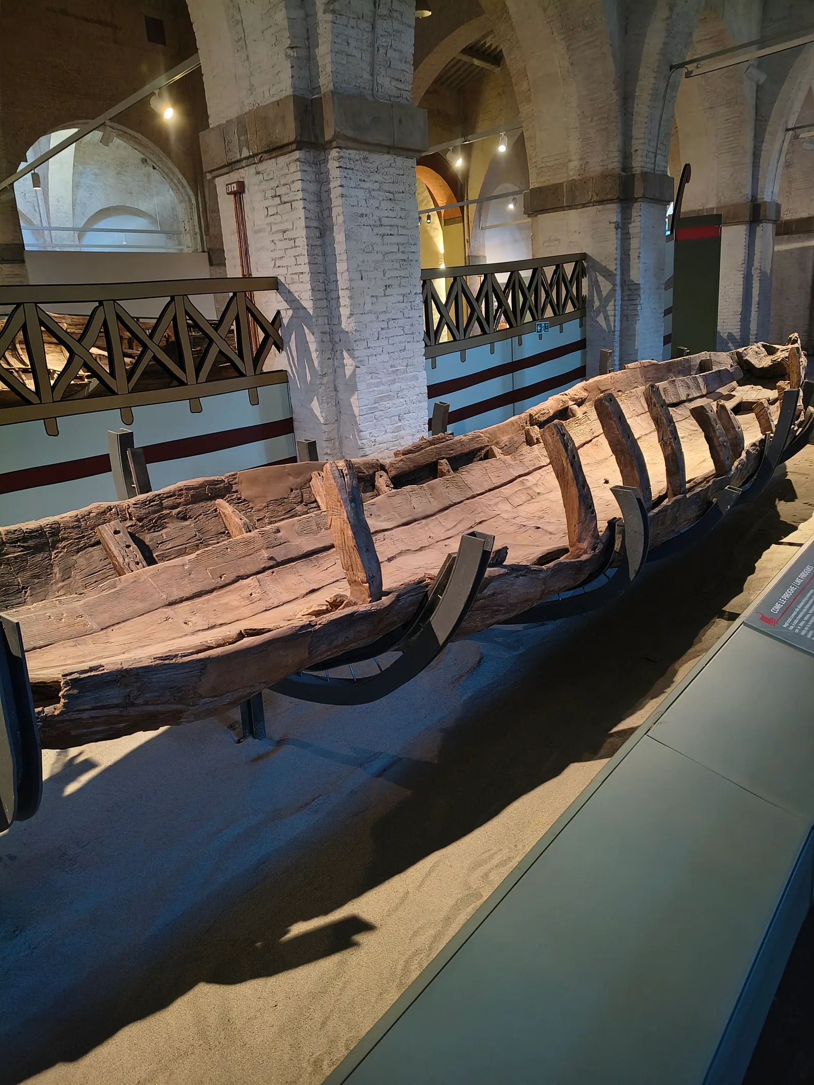 Atmosphere at Museum of Ancient Ships of Pisa Pisa — travel photo