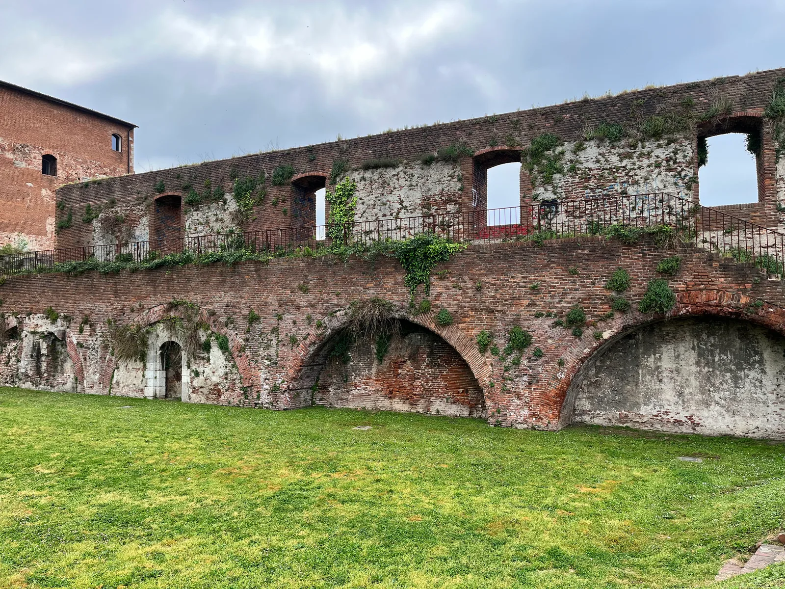 Main view at Parco della Cittadella Pisa — travel photo