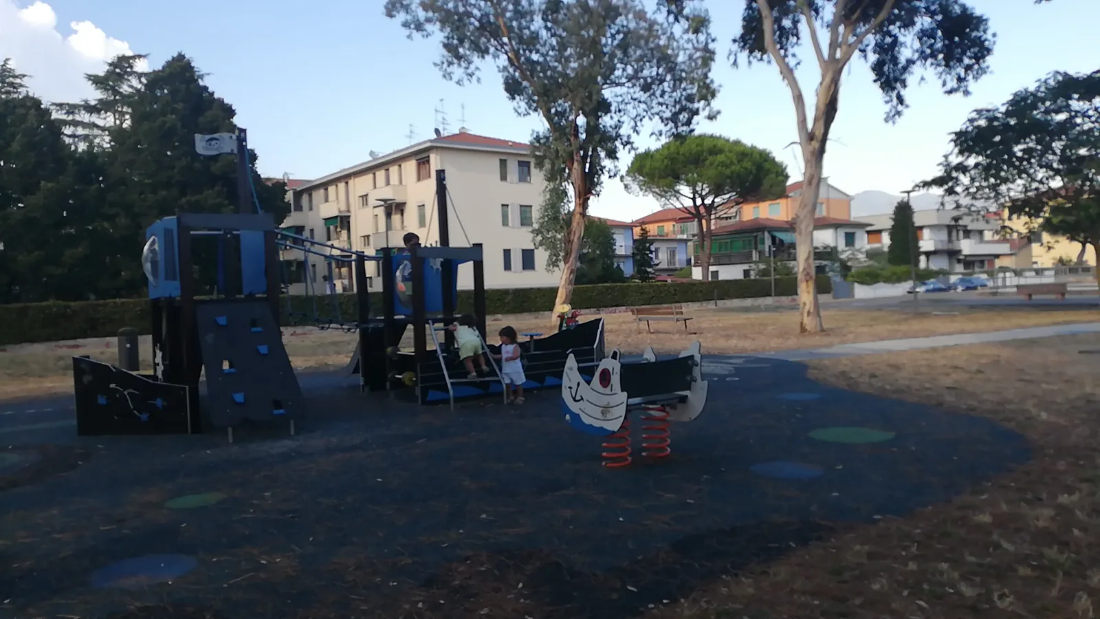 Atmosphere at Parco dello squalo Pisa — travel photo