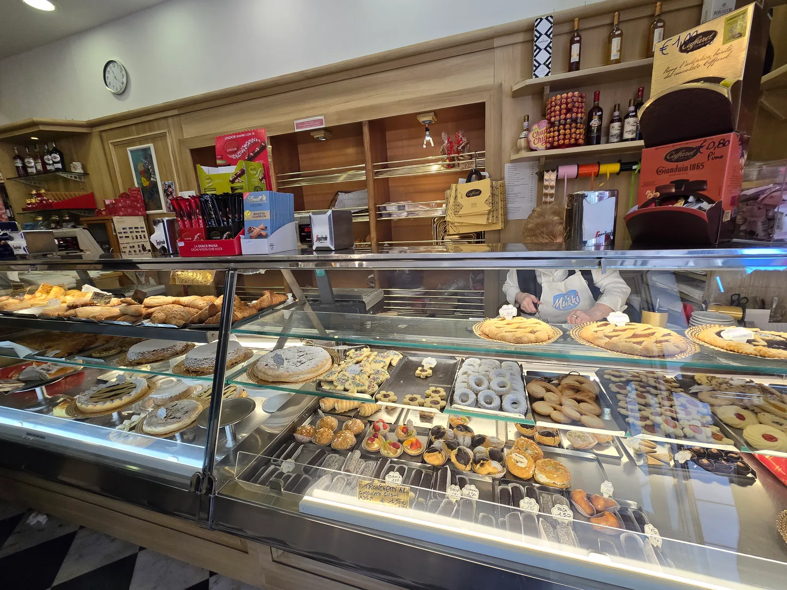 Details at Pasticceria Da Tripoli Pisa — travel photo