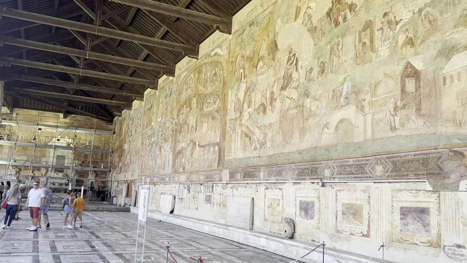 Atmosphere at Porta Nuova Pisa Pisa — travel photo