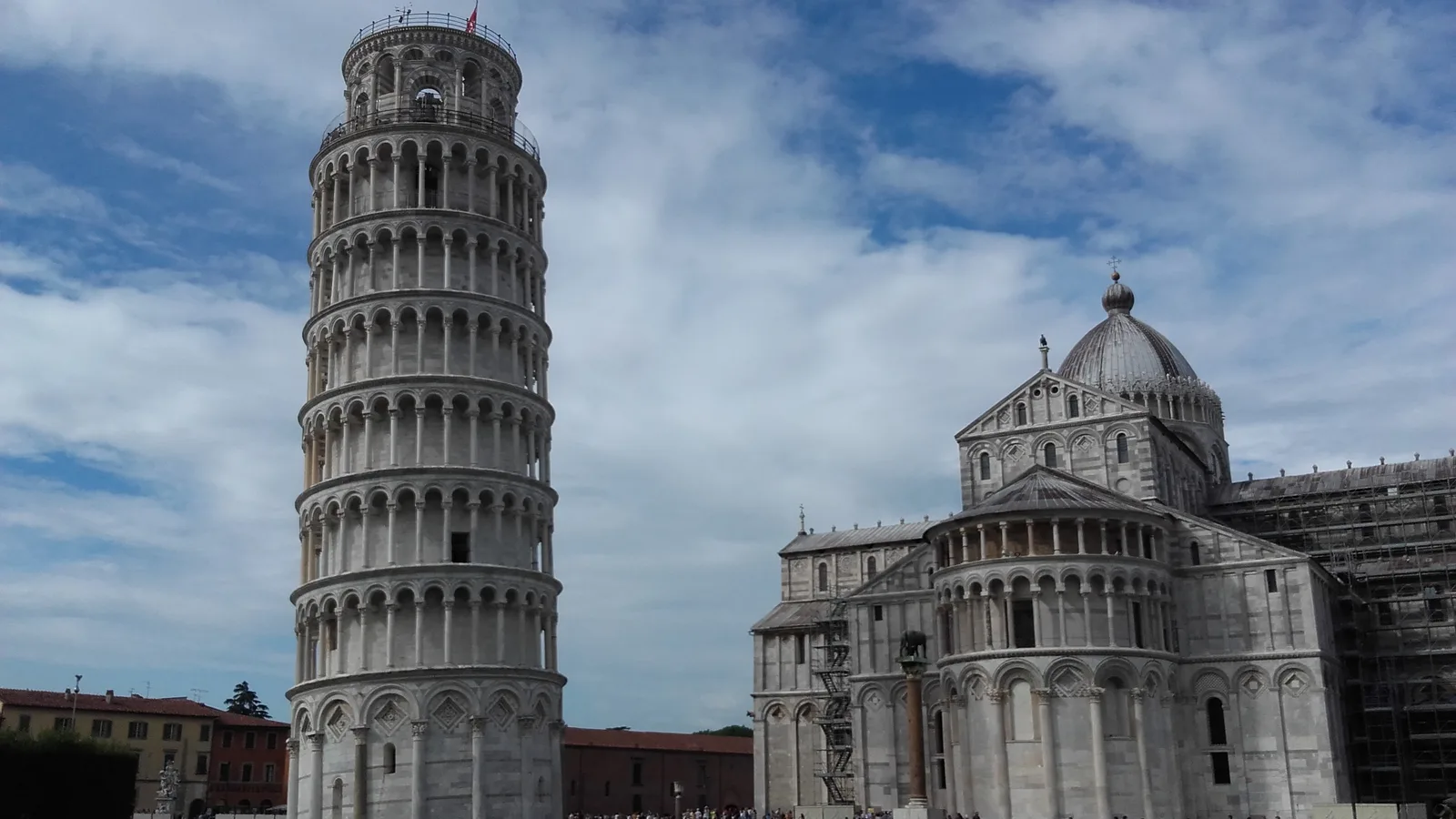 Details at Porta Santa Marta Pisa Pisa — travel photo