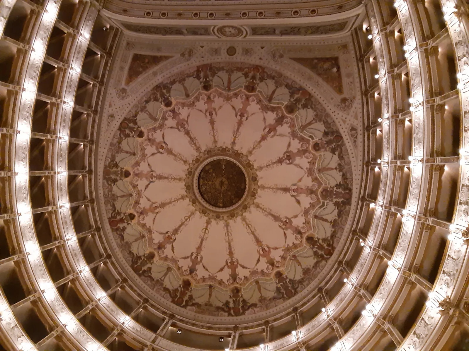 Details at Teatro Verdi Pisa — travel photo