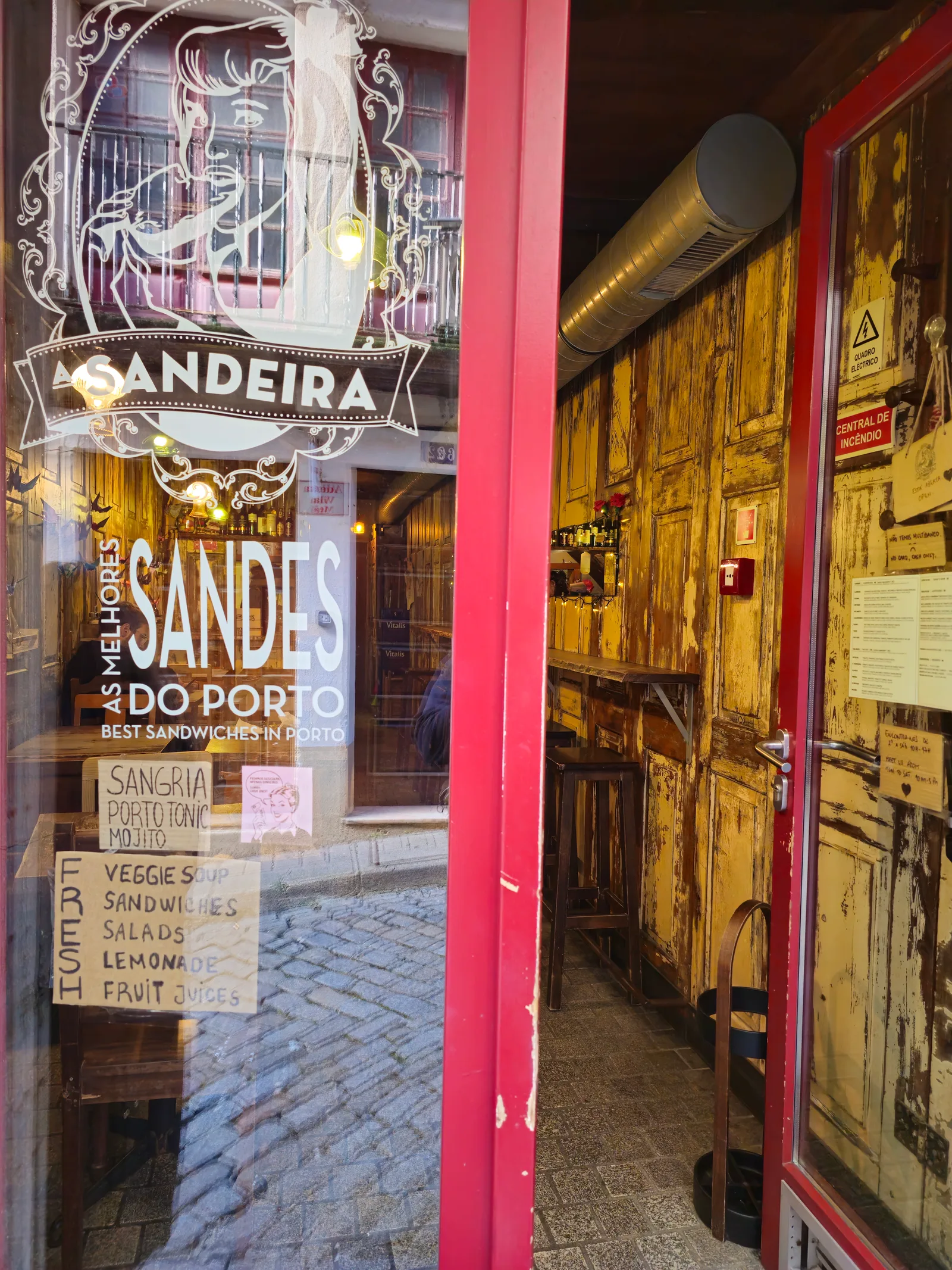 Interior at A Sandeira do Porto Porto — travel photo