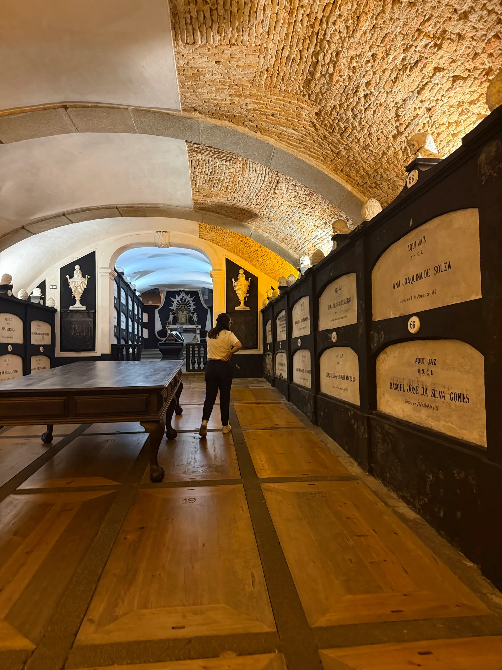 Main view at Church of Saint Francis Porto — travel photo