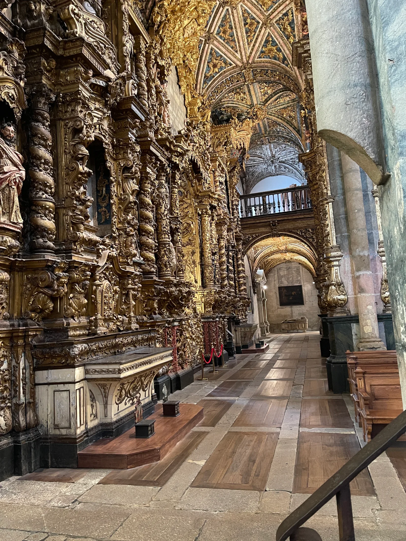 Atmosphere at Church of Saint Francis Porto — travel photo