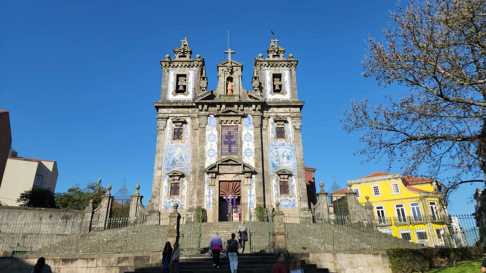 Details at Church of Saint Ildefonso Porto — travel photo