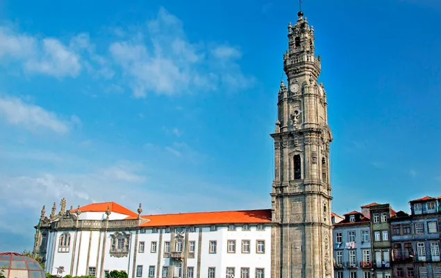 Clérigos Church — culture guide Porto