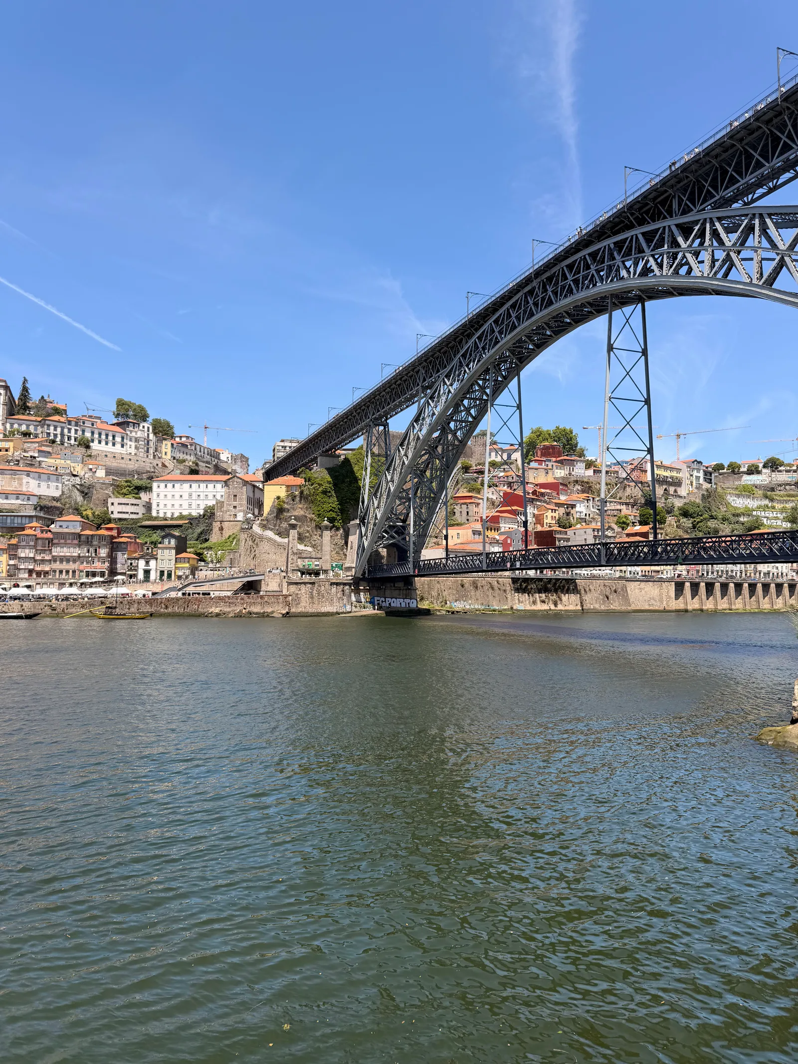 Details at Gaia Riverside Wharf Porto — travel photo