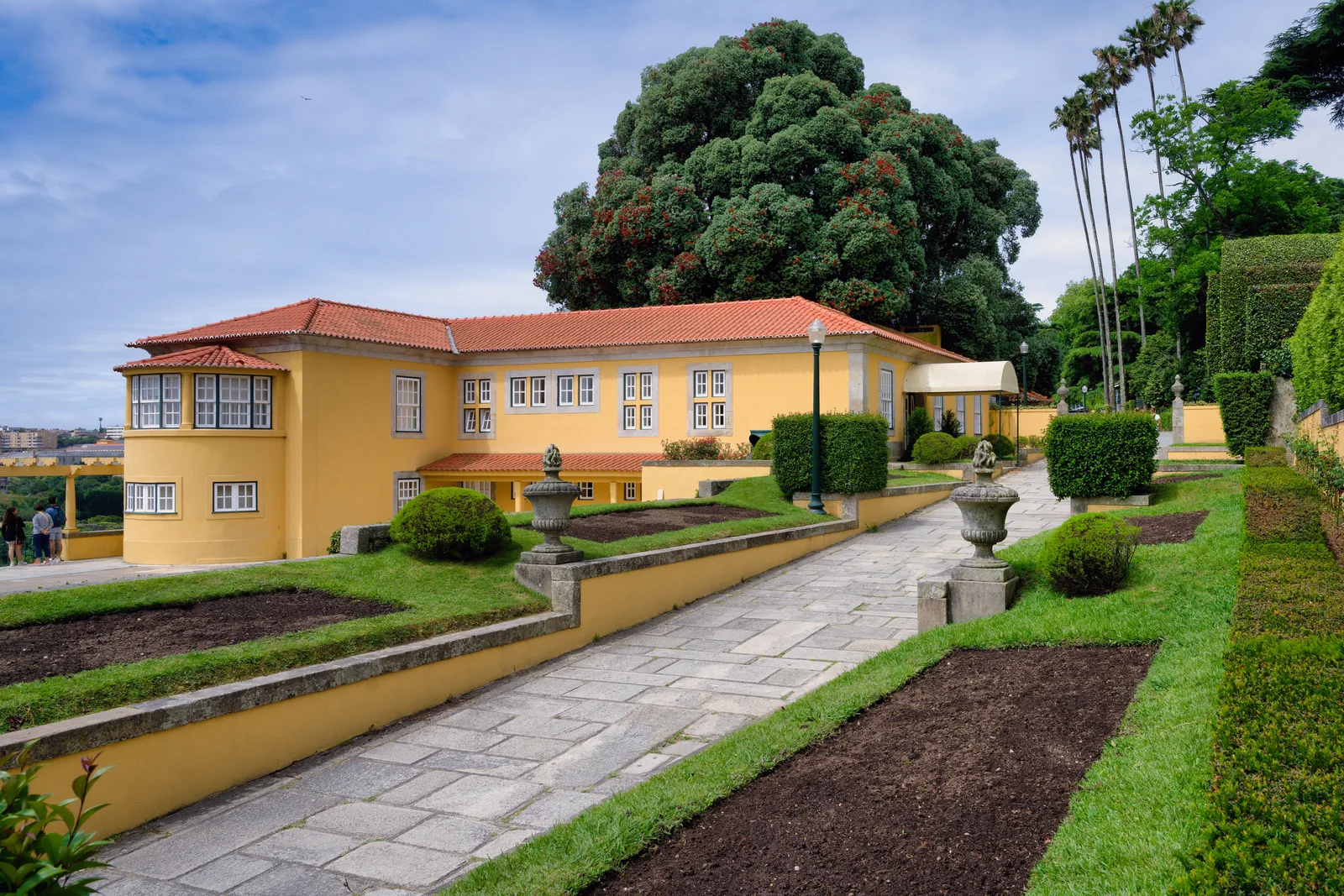 House of Rose Garden