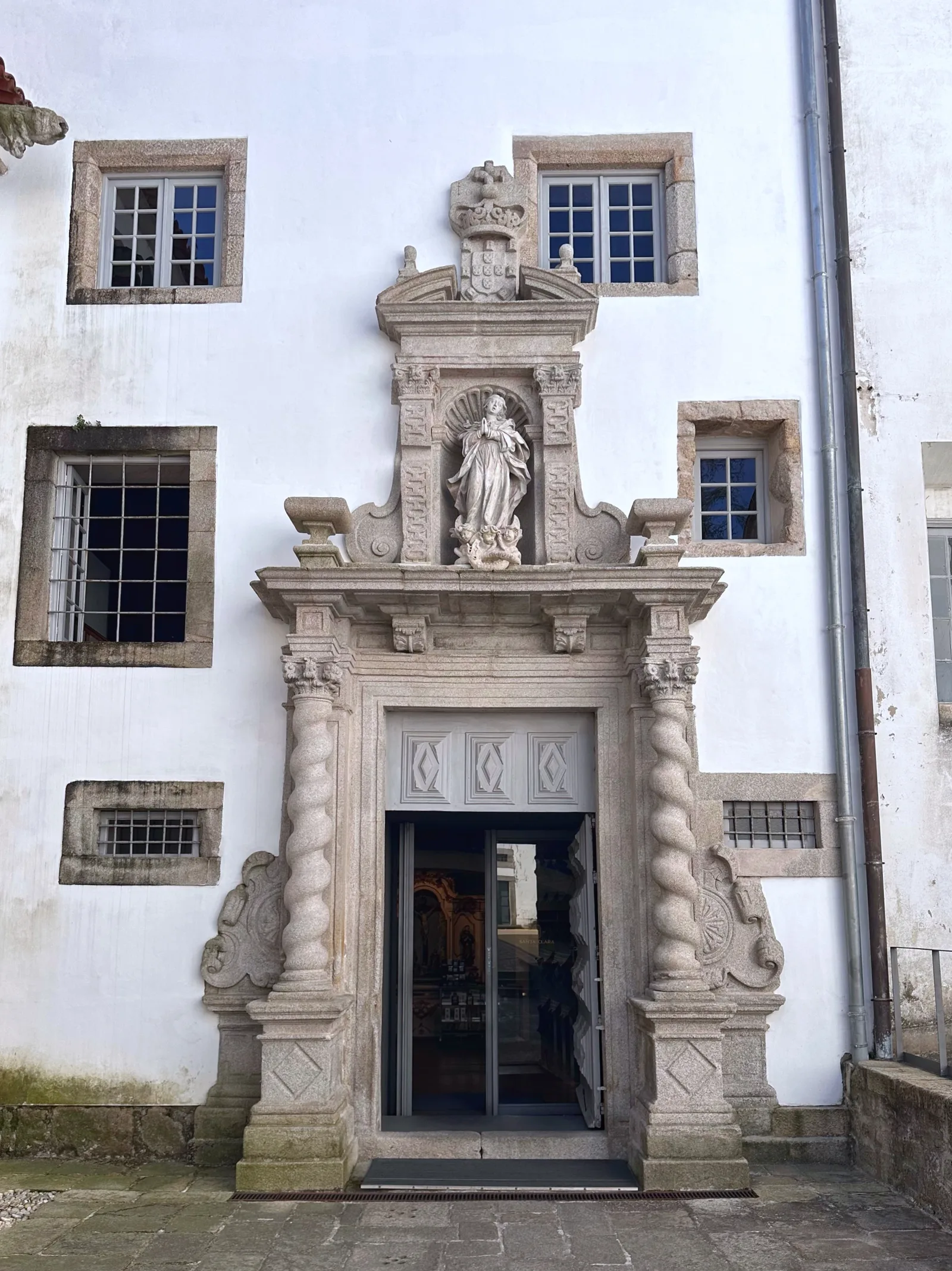 Atmosphere at Igreja de Santa Clara Porto — travel photo