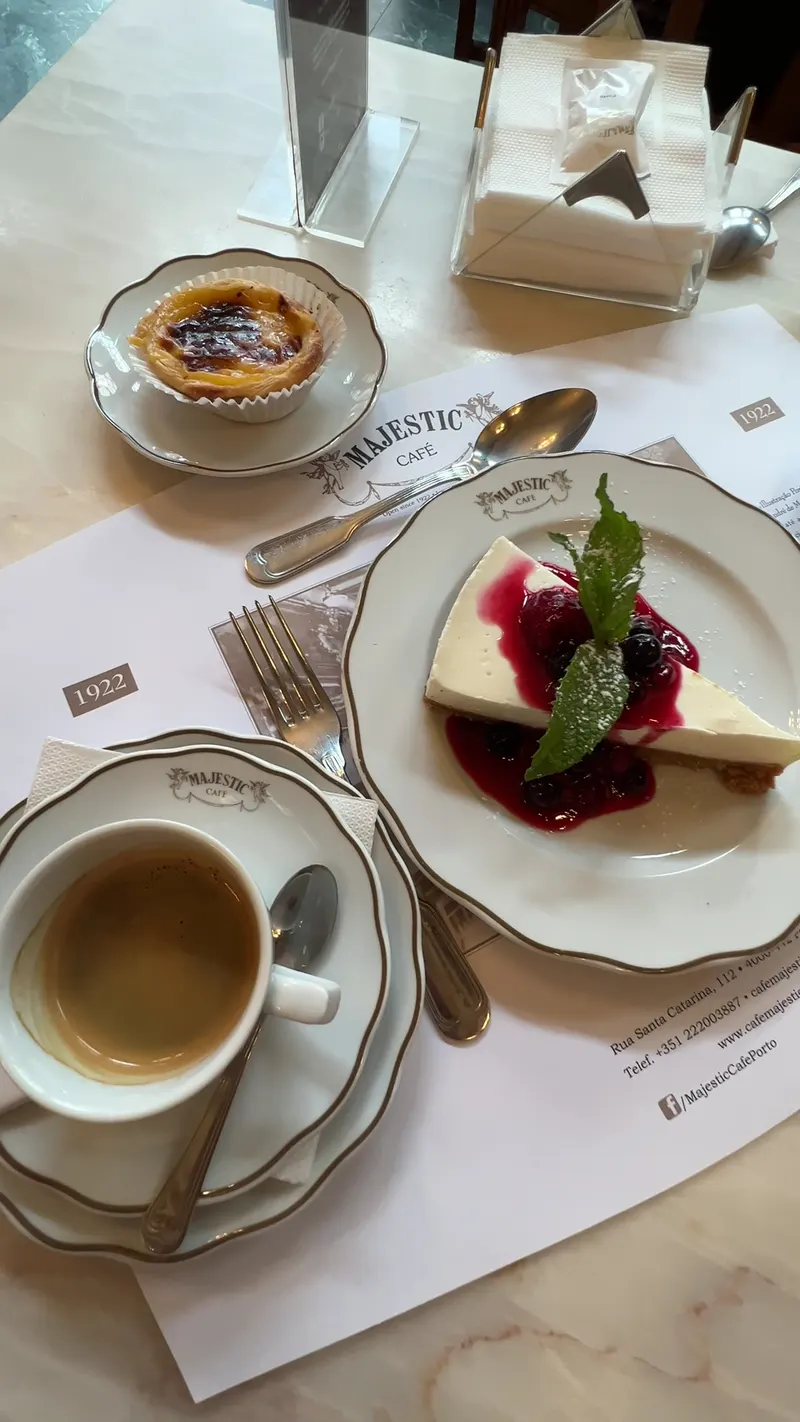 Majestic Café