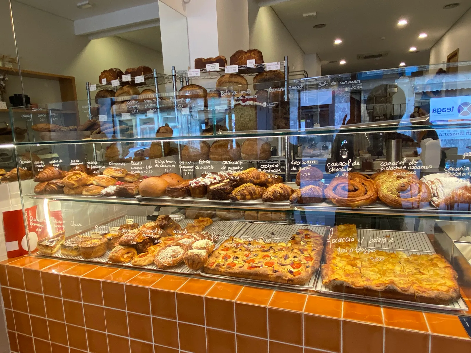 Main view at MiBa Artisanal Bakery Porto — travel photo