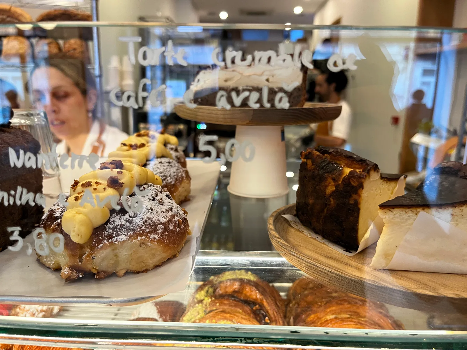 Details at MiBa Artisanal Bakery Porto — travel photo