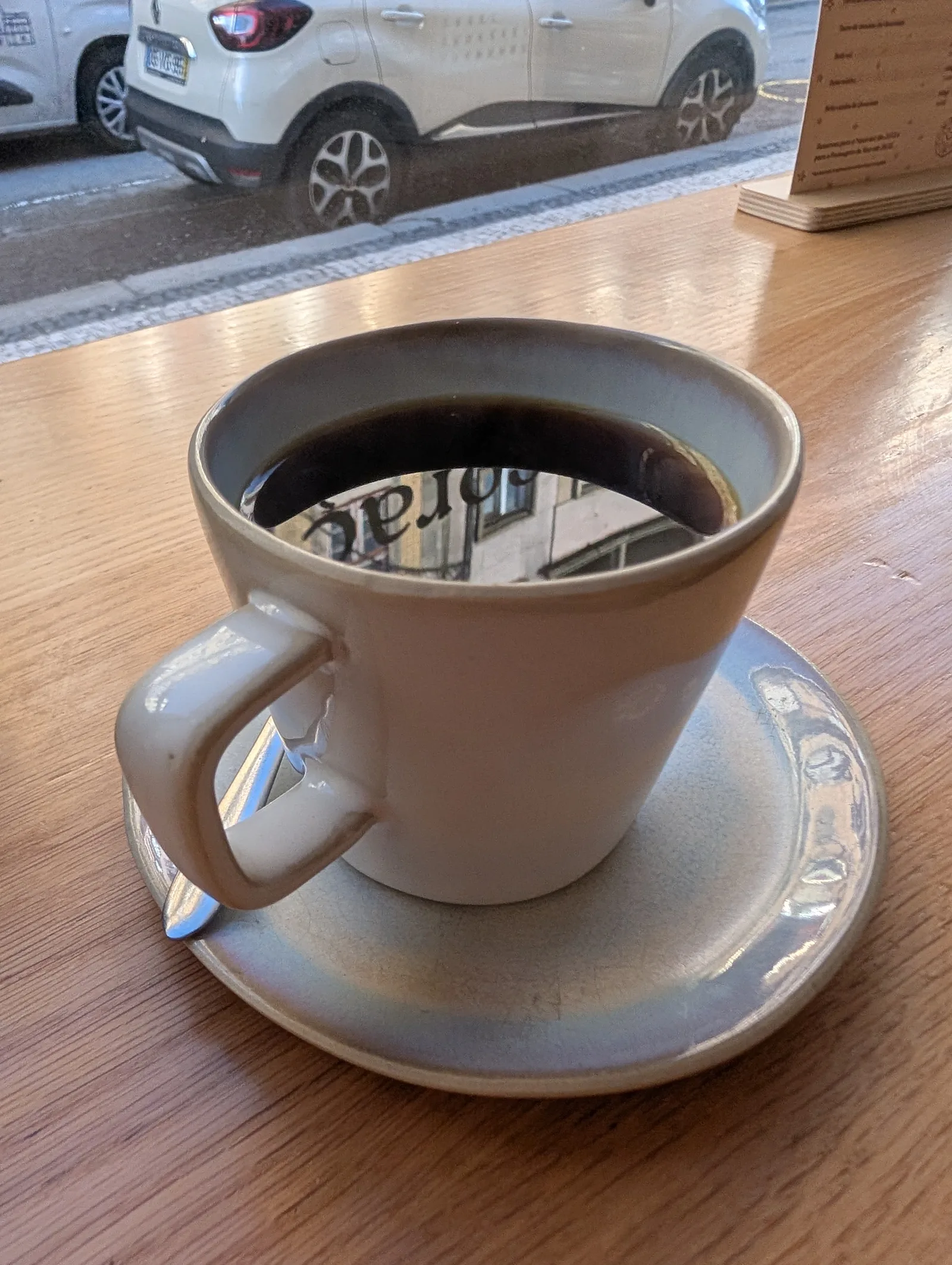 Atmosphere at MiBa Artisanal Bakery Porto — travel photo
