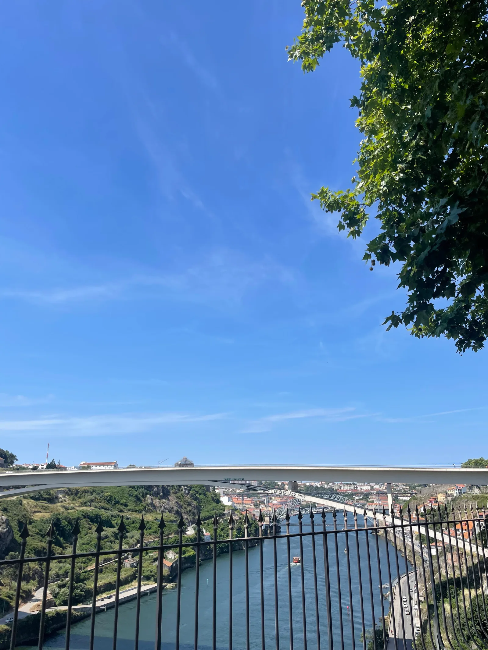 Details at Miradouro das Fontainhas Porto — travel photo