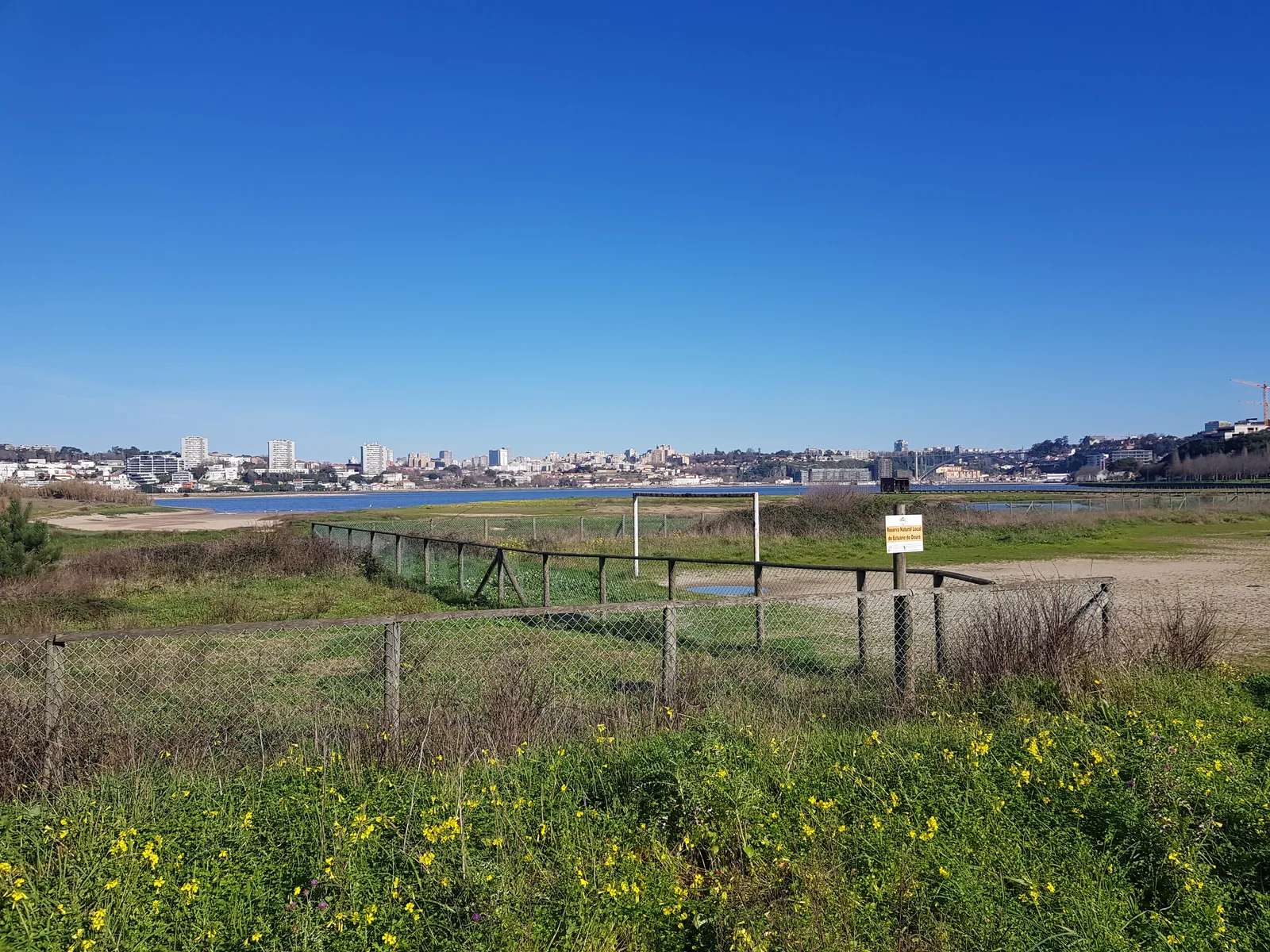Atmosphere at Miradouro do Estuário do Douro Porto — travel photo