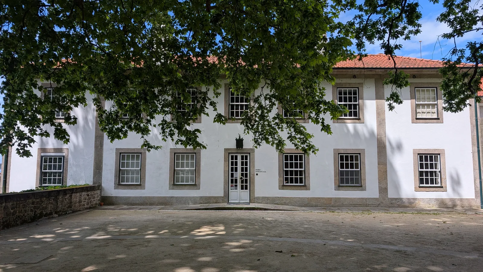 Atmosphere at Museu Romântico Porto — travel photo