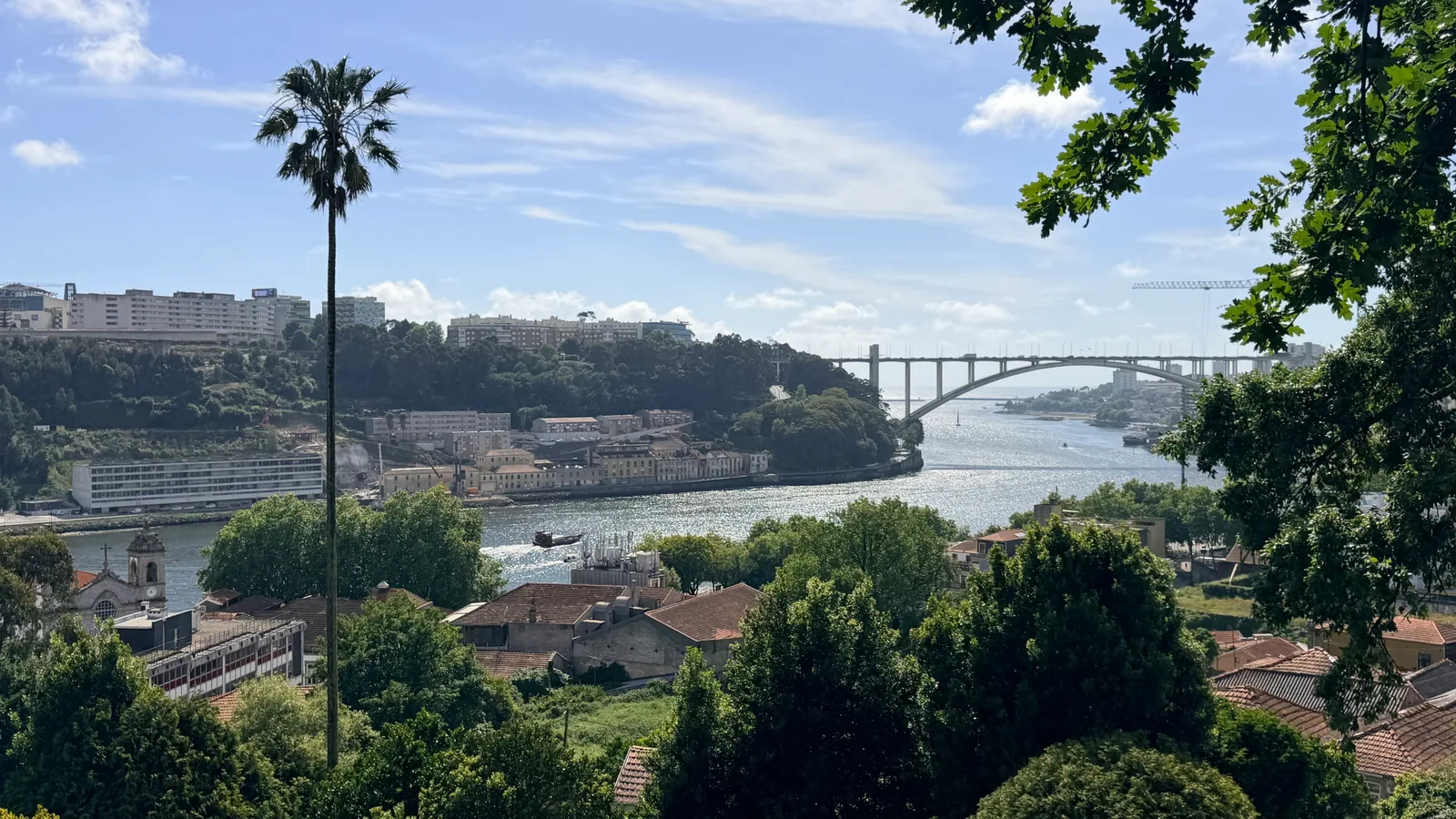 Main view at Parque da Quinta da Macieirinha Porto — travel photo
