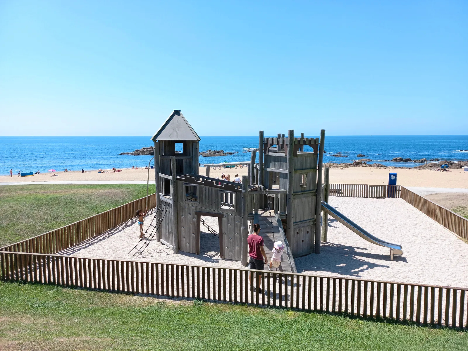 Parque Infantil da Praia do Homem do Leme — family guide Porto