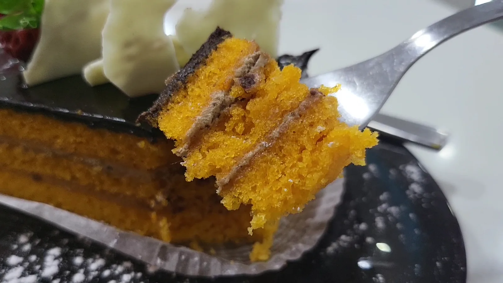 Details at São Jorge Bakery and Pastry Porto — travel photo