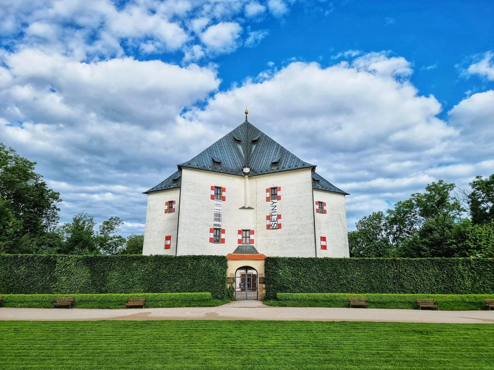 Atmosphere at Hvězda Prague — travel photo