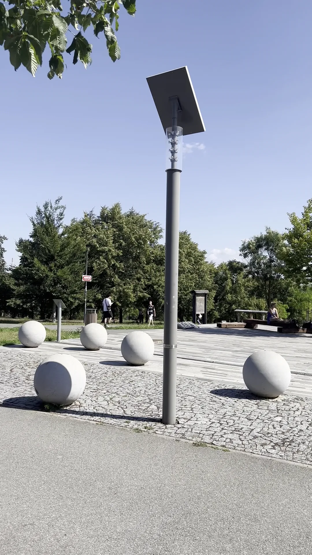 Atmosphere at Malešice park Prague — travel photo
