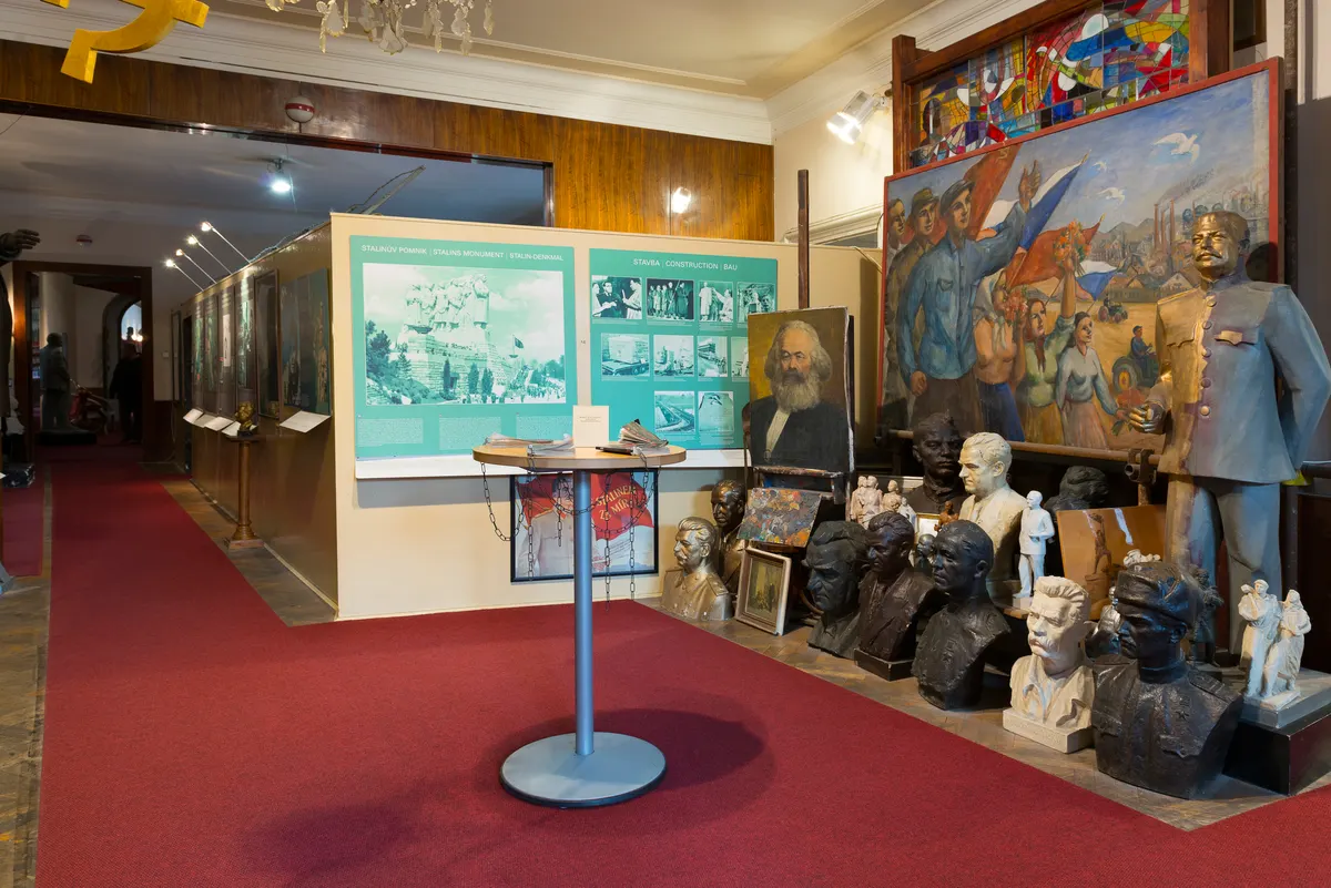 Details at Museum of Communism Prague — travel photo