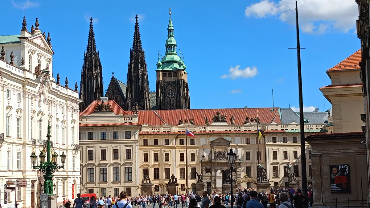 Atmosphere at St. Vitus Cathedral Prague — travel photo