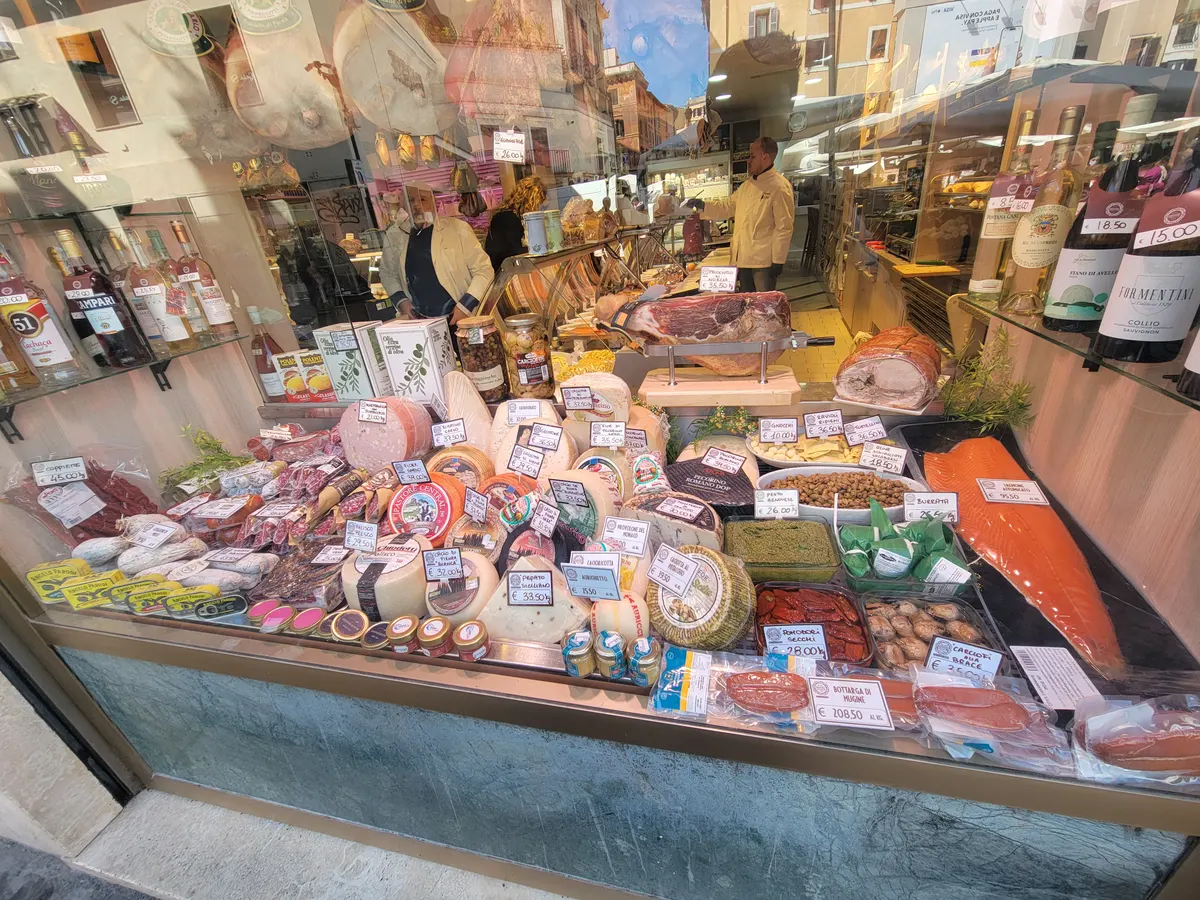 Atmosphere at Campo de' Fiori Rome — travel photo