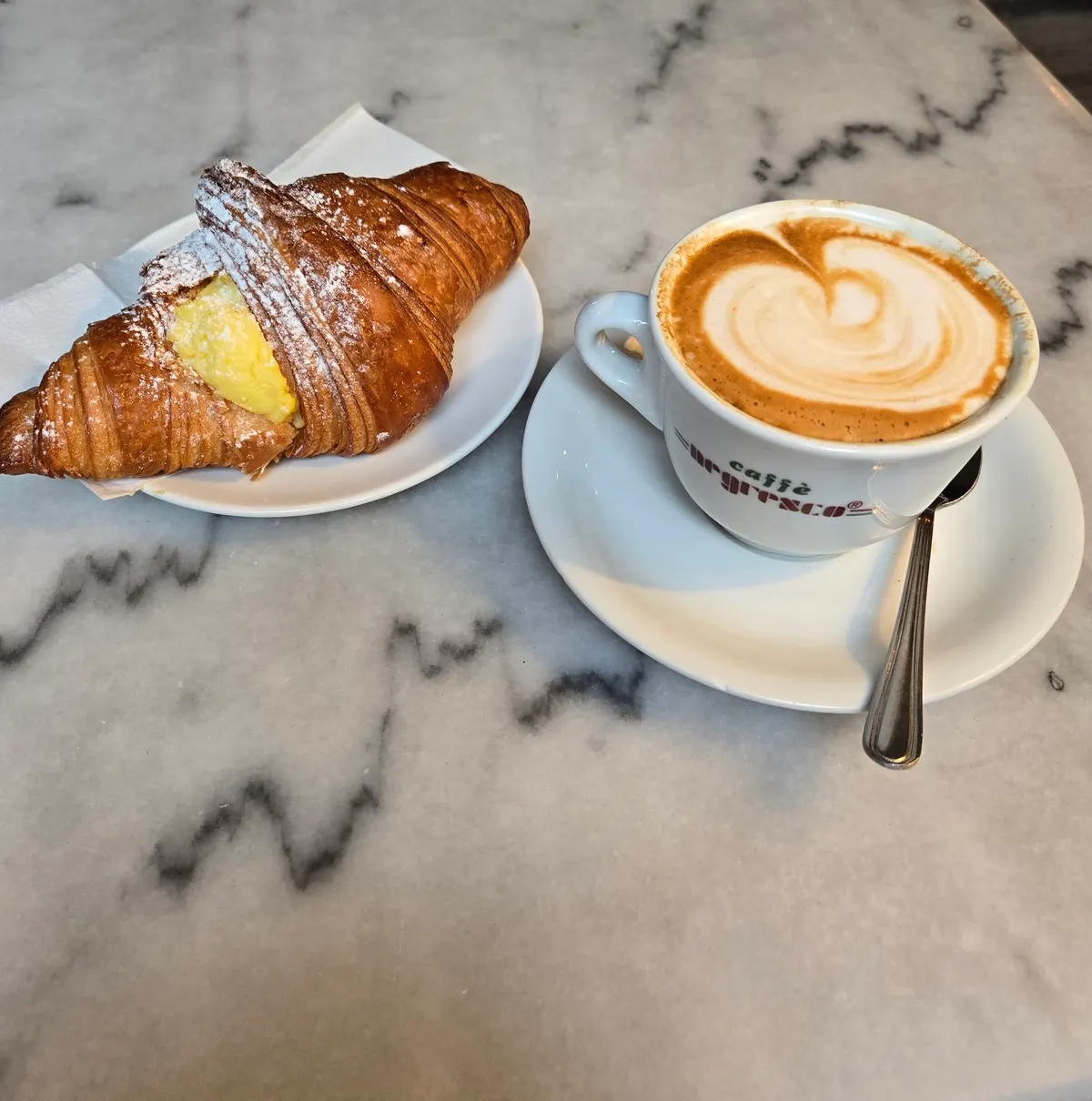 Food & drink — Carre monti