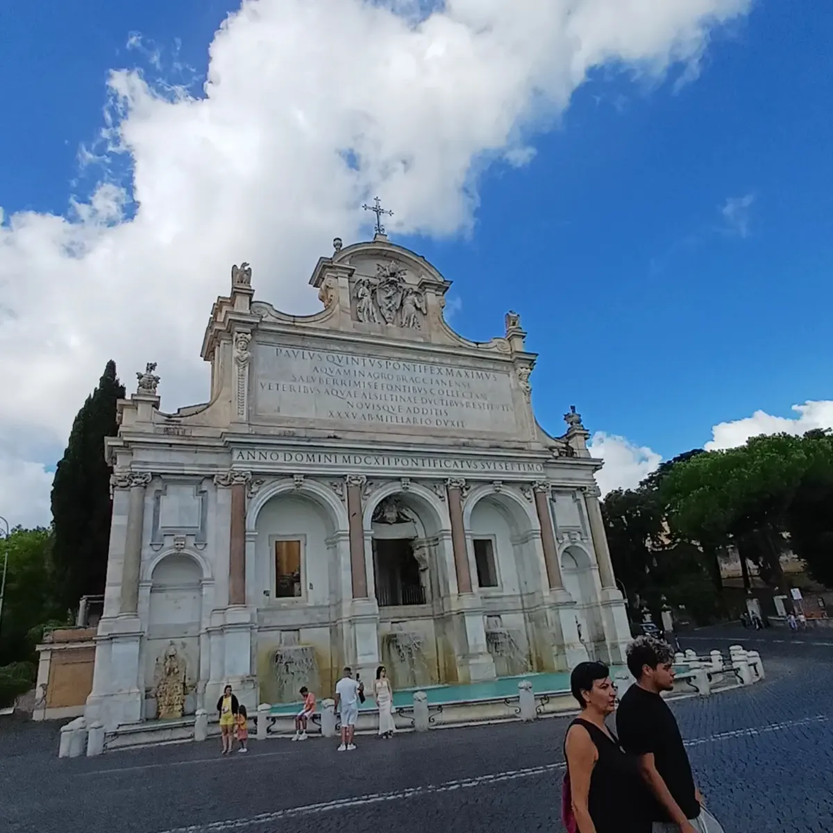Videos — Fontana dell'Acqua Paola