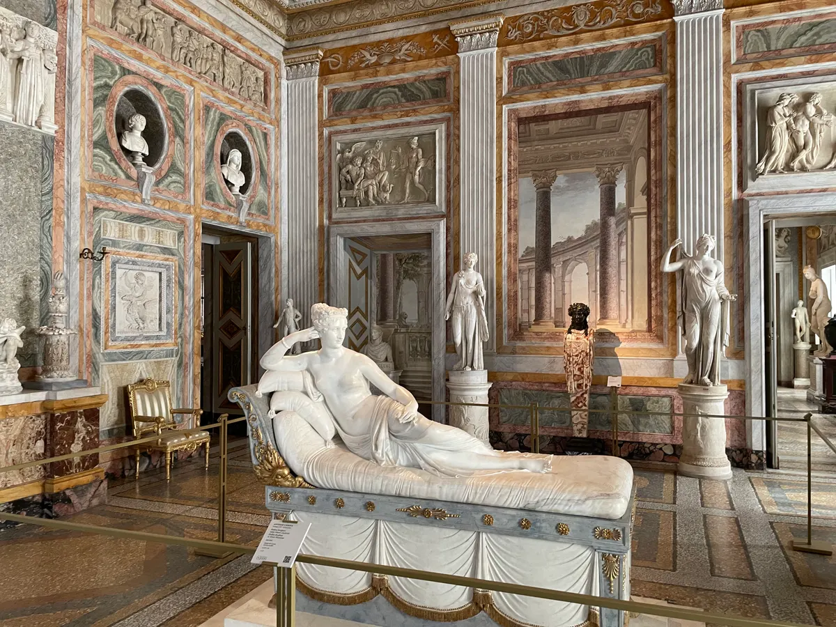 Atmosphere at Galleria Borghese Rome — travel photo