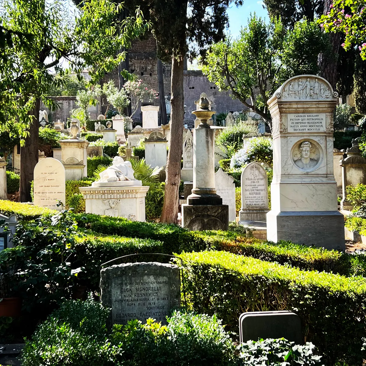 Main view at Non-Catholic Cemetery Rome — travel photo