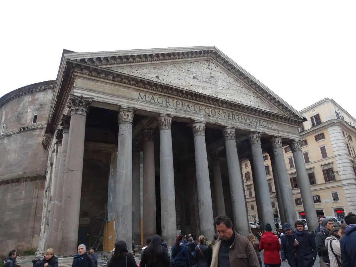Main view at Pantheon Rome — travel photo