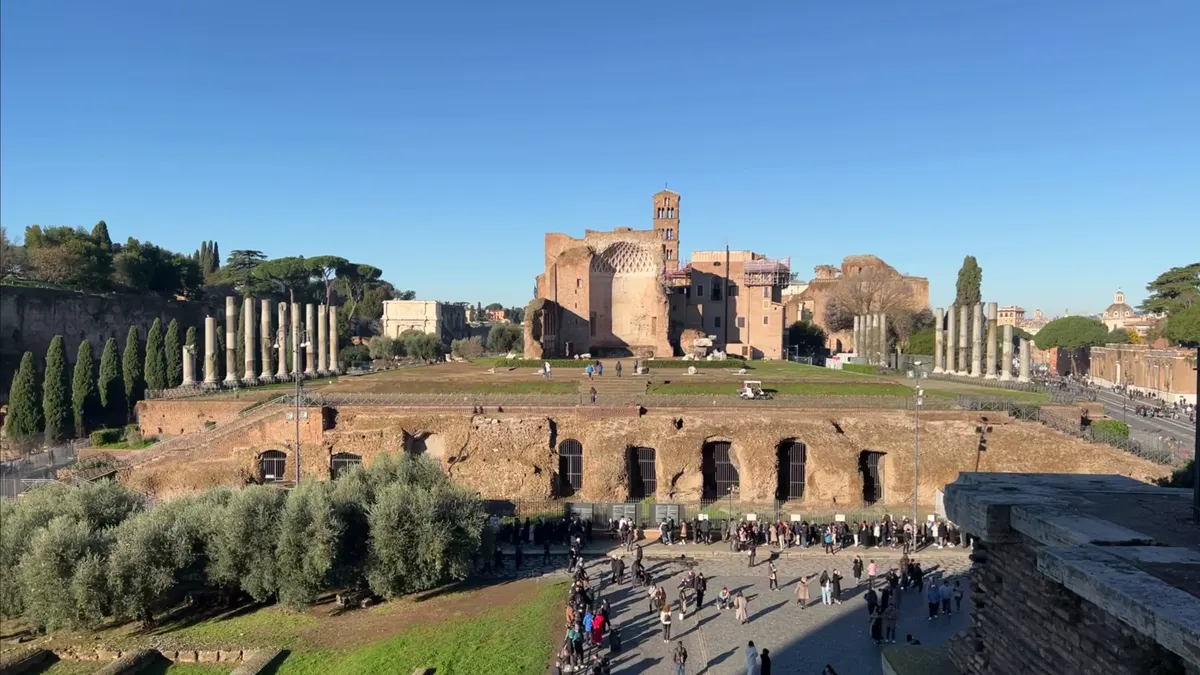 Interior at Temple of Venus and Rome Rome — travel photo